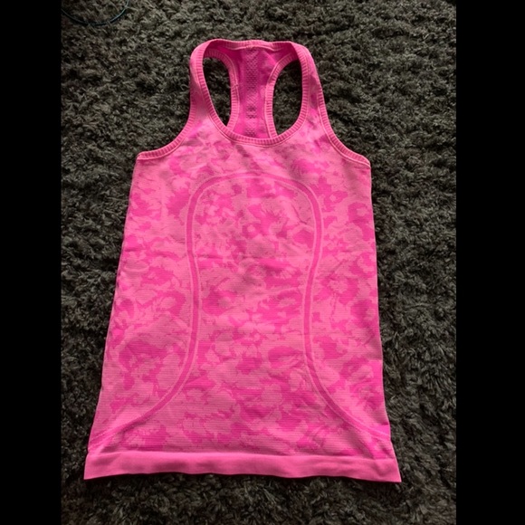 lululemon athletica Tops - Lululemon swiftly racer back tank
